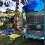 Semesterbostad Gitelabaronnaise Avec Piscine Chauffee Pres Parc Asterix *