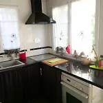 Semesterbostad Gitelabaronnaise Avec Piscine Chauffee Pres Parc Asterix Baron (Oise)