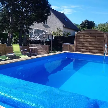 Gîtelabaronnaise Avec Piscine Chauffée Prés Parc Asterix Сasa de vacaciones Baron (Oise)