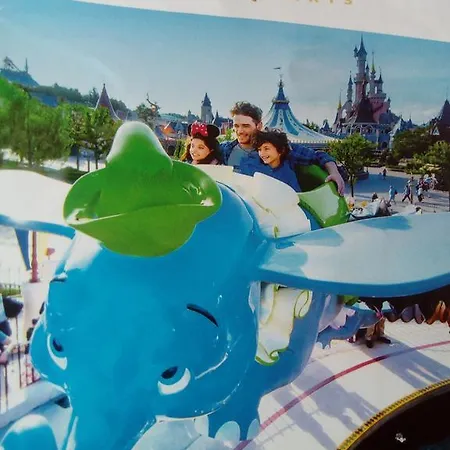 Gitelabaronnaise Avec Piscine Chauffee Pres Parc Asterix Дом отдыха