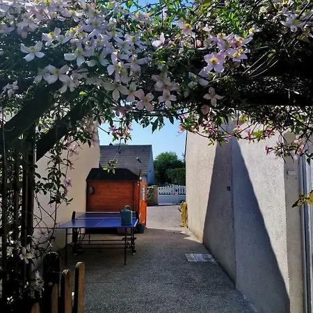 Gitelabaronnaise Avec Piscine Chauffee Pres Parc Asterix Baron (Oise)