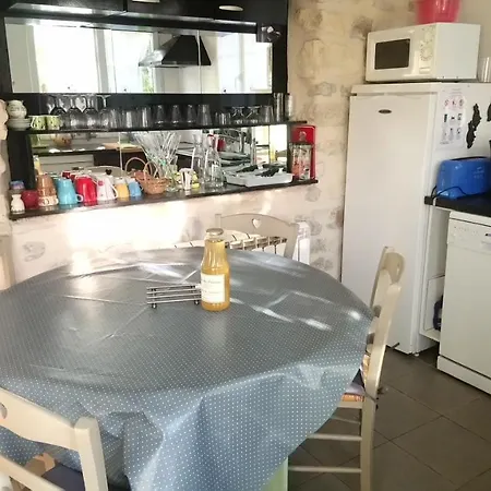 Gîtelabaronnaise Avec Piscine Chauffée Prés Parc Asterix