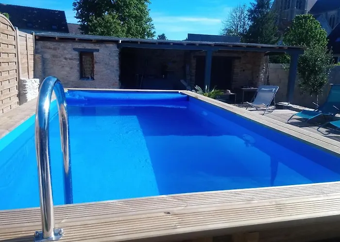 Gitelabaronnaise Avec Piscine Chauffee Pres Parc Asterix *