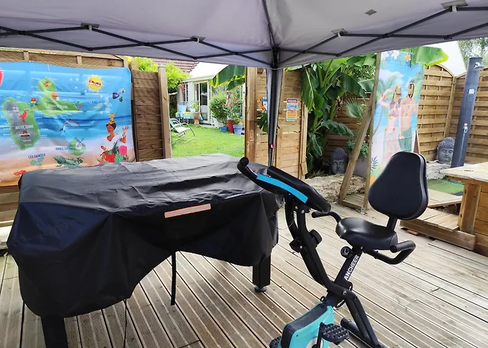 Gitelabaronnaise Avec Piscine Chauffee Pres Parc Asterix Holiday home *